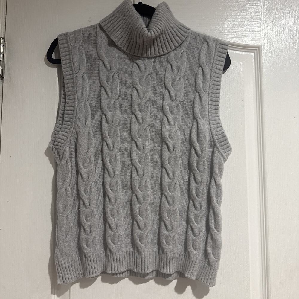 House of Harlow 1960 Gray Cable Knit Soft Turtleneck Sweater Vest - Size Small